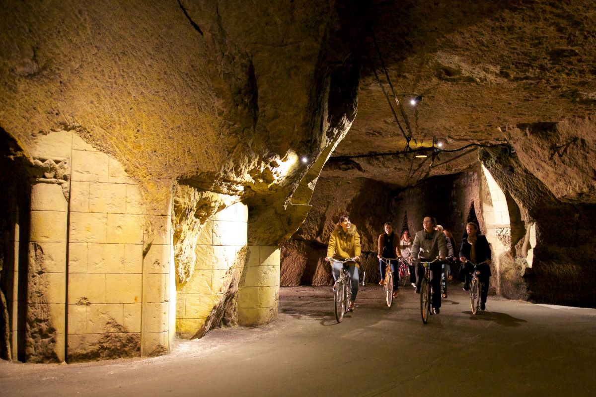 Bouvet Ladubay Visite de Caves a Velo by S. Boursier